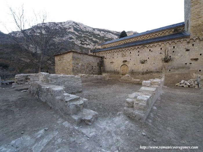 ÁNGULO NOROESTE DEL CLAUSTRO